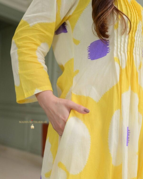 Fulri Three Piece - Image 4